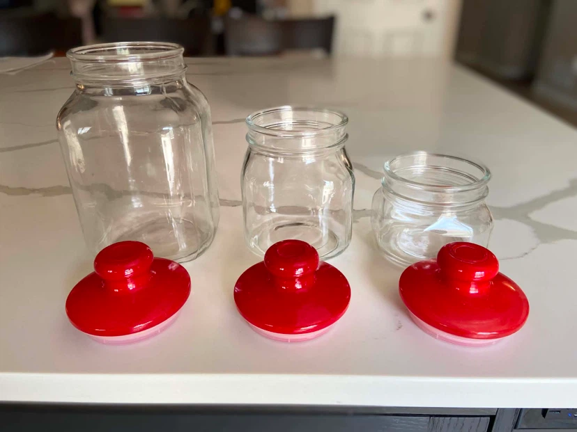 Set of 3 Glass Jars with Red Lids - photo 3