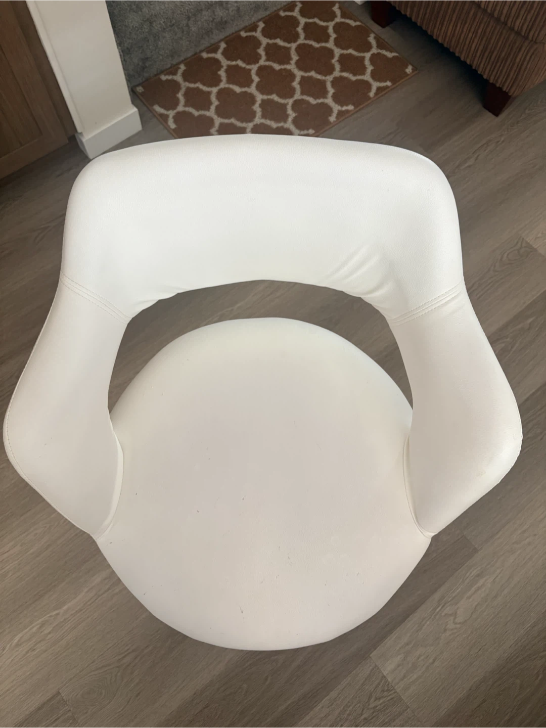 White Bar Stools - Set of 4 - photo 3