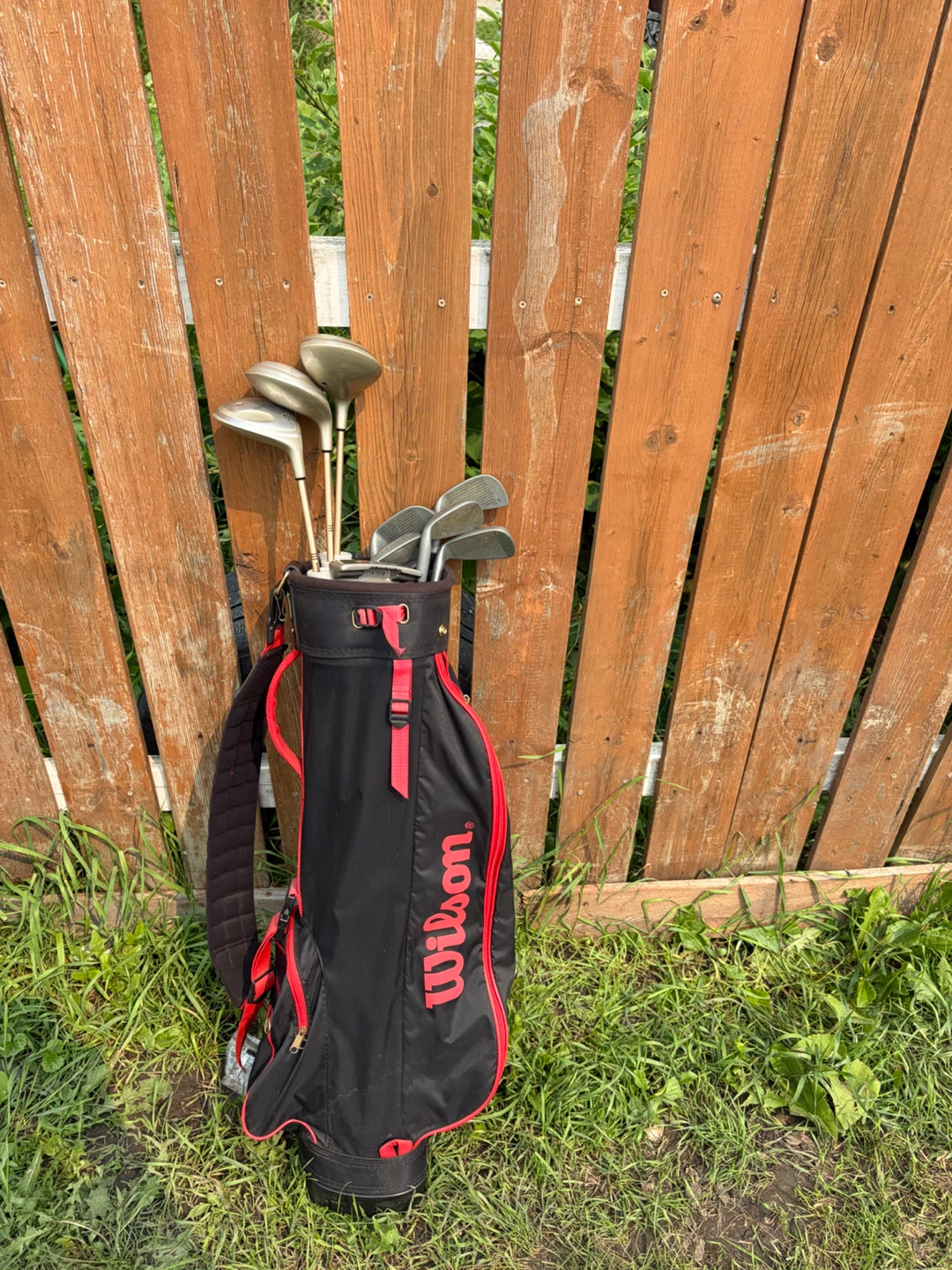 Wilson Golf Bag & 10-Club Starter Set (Mixed Brands/Golf Balls) - photo 4