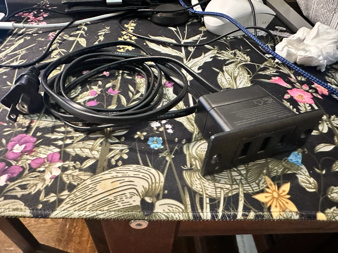 Black 3-Port USB-A USB-C Wall Charger - photo 2