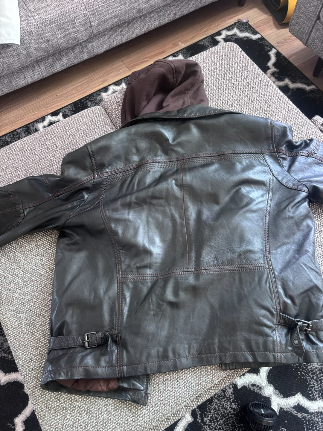 Danier Leather Jacket with Hoodie - photo 3