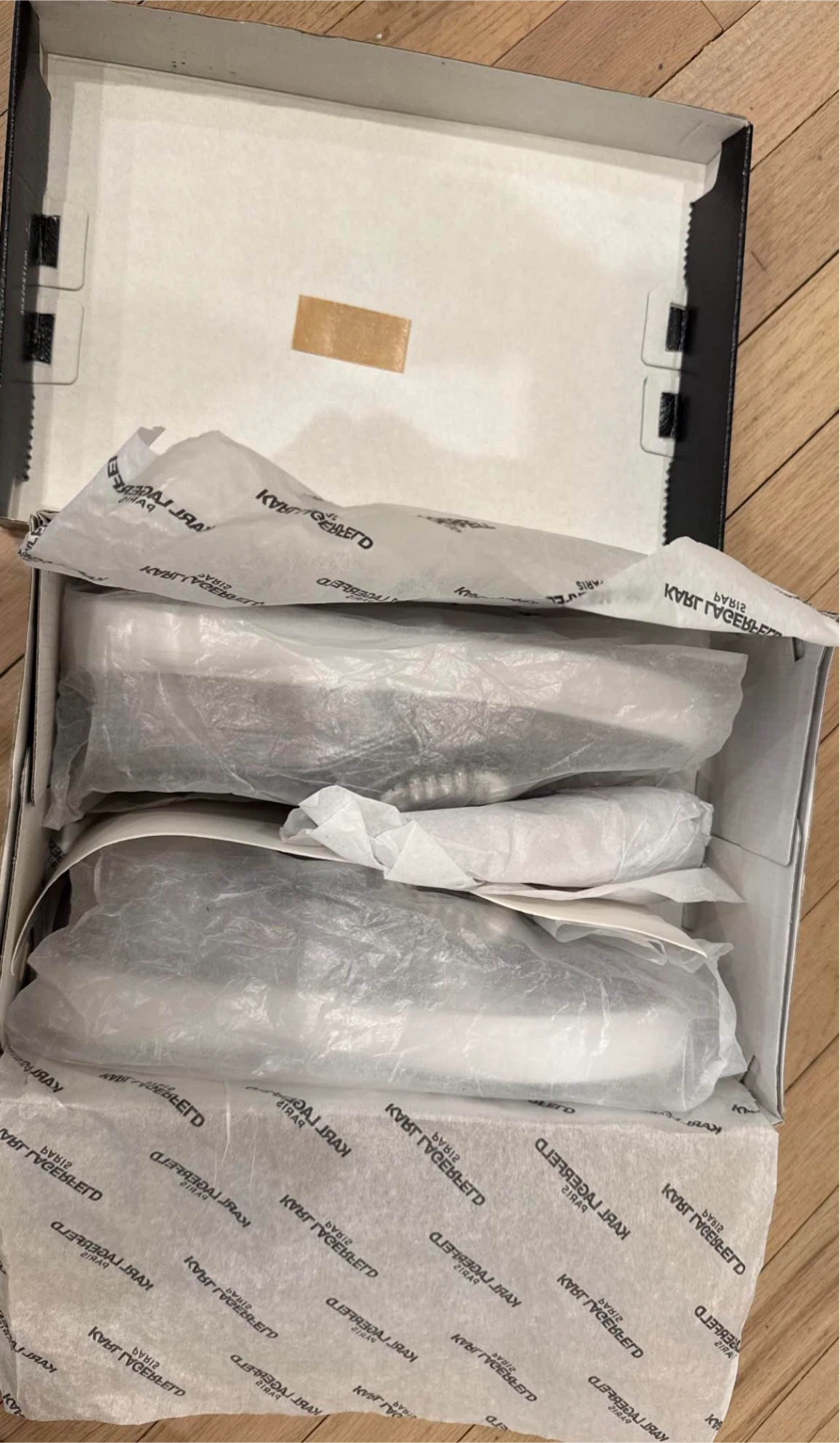 Karl Lagerfeld Paris "Ermine" Loafers - US 7.5 M - photo 2