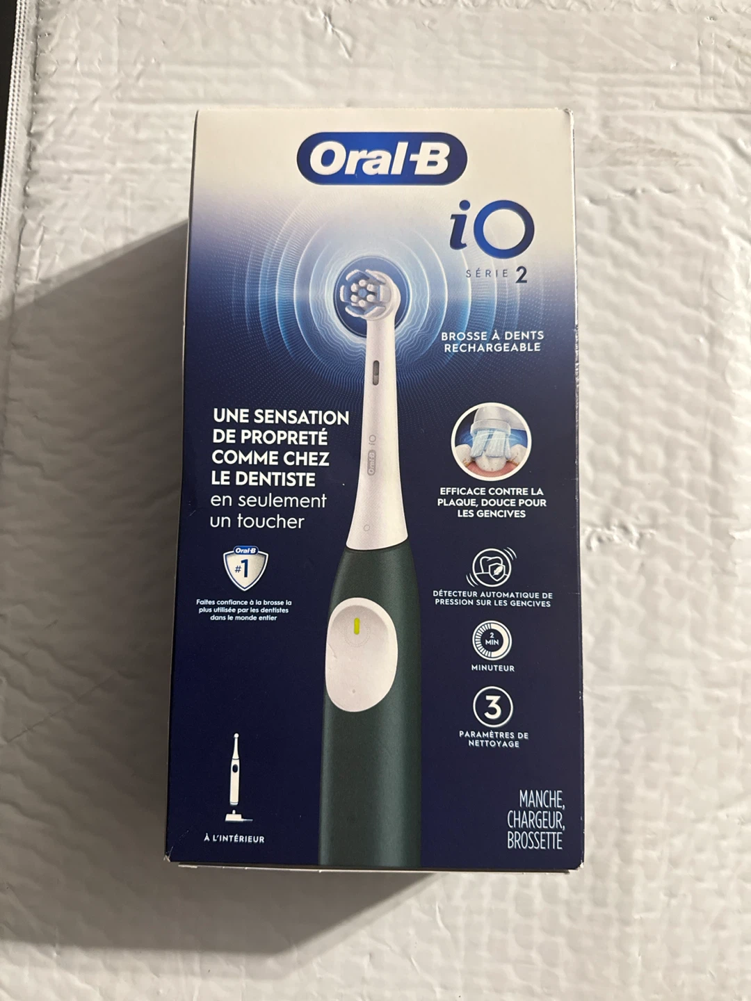 Oral-B iO Series 2 Rechargeable Toothbrush - photo 3