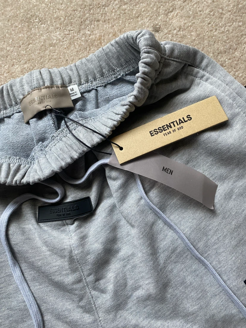 ESSENTIALS Fear of God shorts Black and Light Grey - photo 5