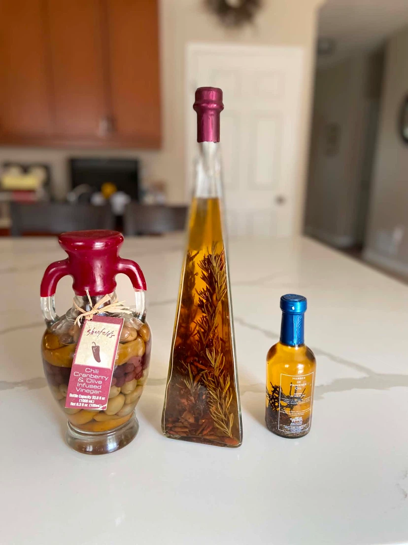 Decorative Chili Cranberry & Olive Infused Vinegar Set
