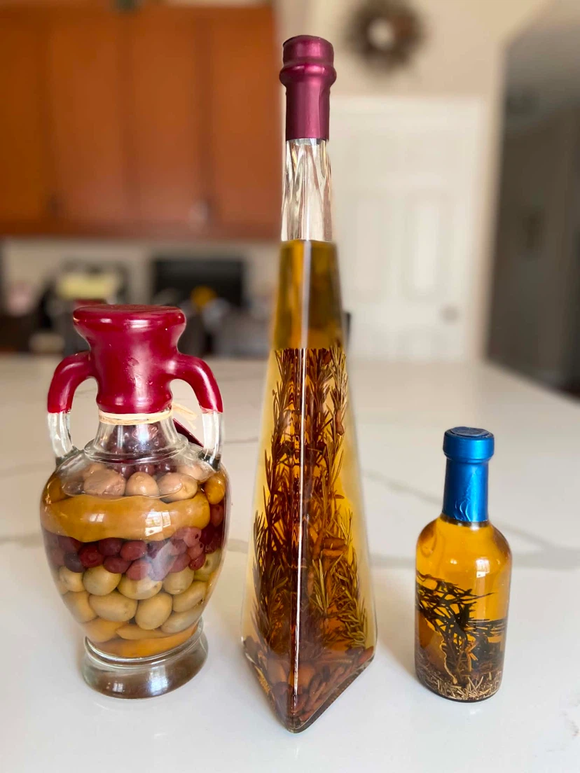 Decorative Chili Cranberry & Olive Infused Vinegar Set - photo 2