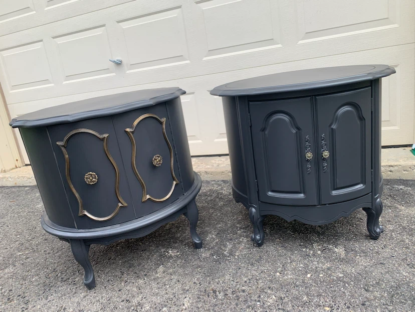 Set of 2 Dark Grey French Provincial Nightstands - photo 2