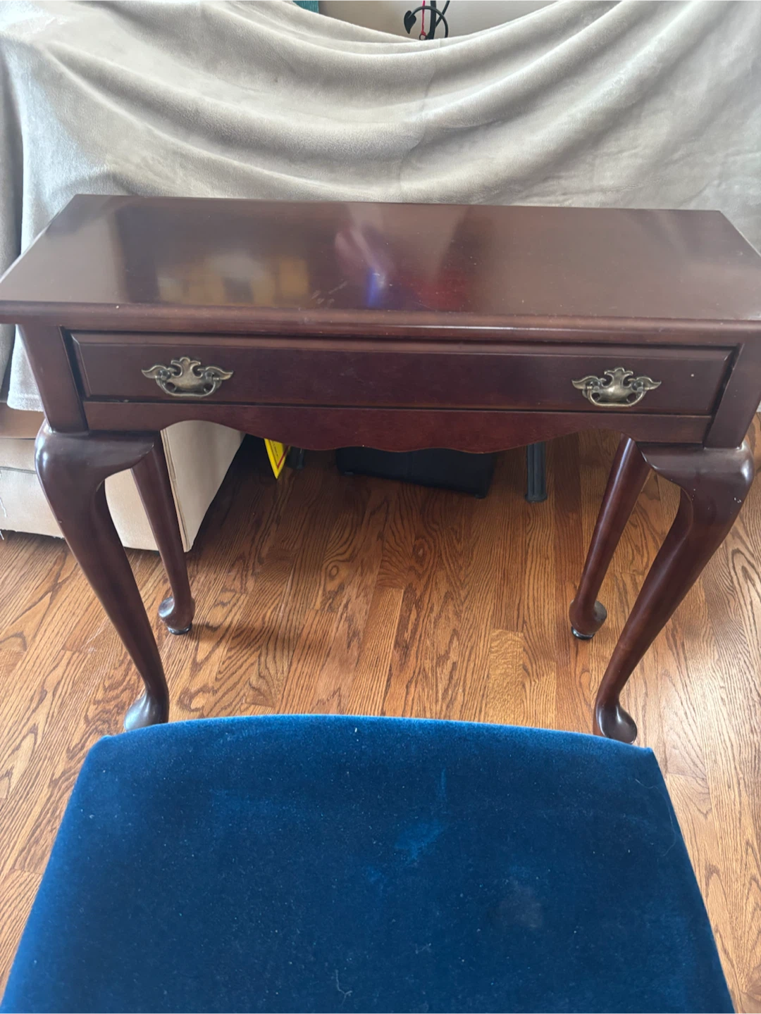 Mahogany Vanity Table with Stool - photo 3
