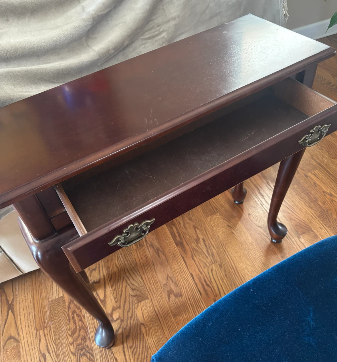 Mahogany Vanity Table with Stool - photo 4