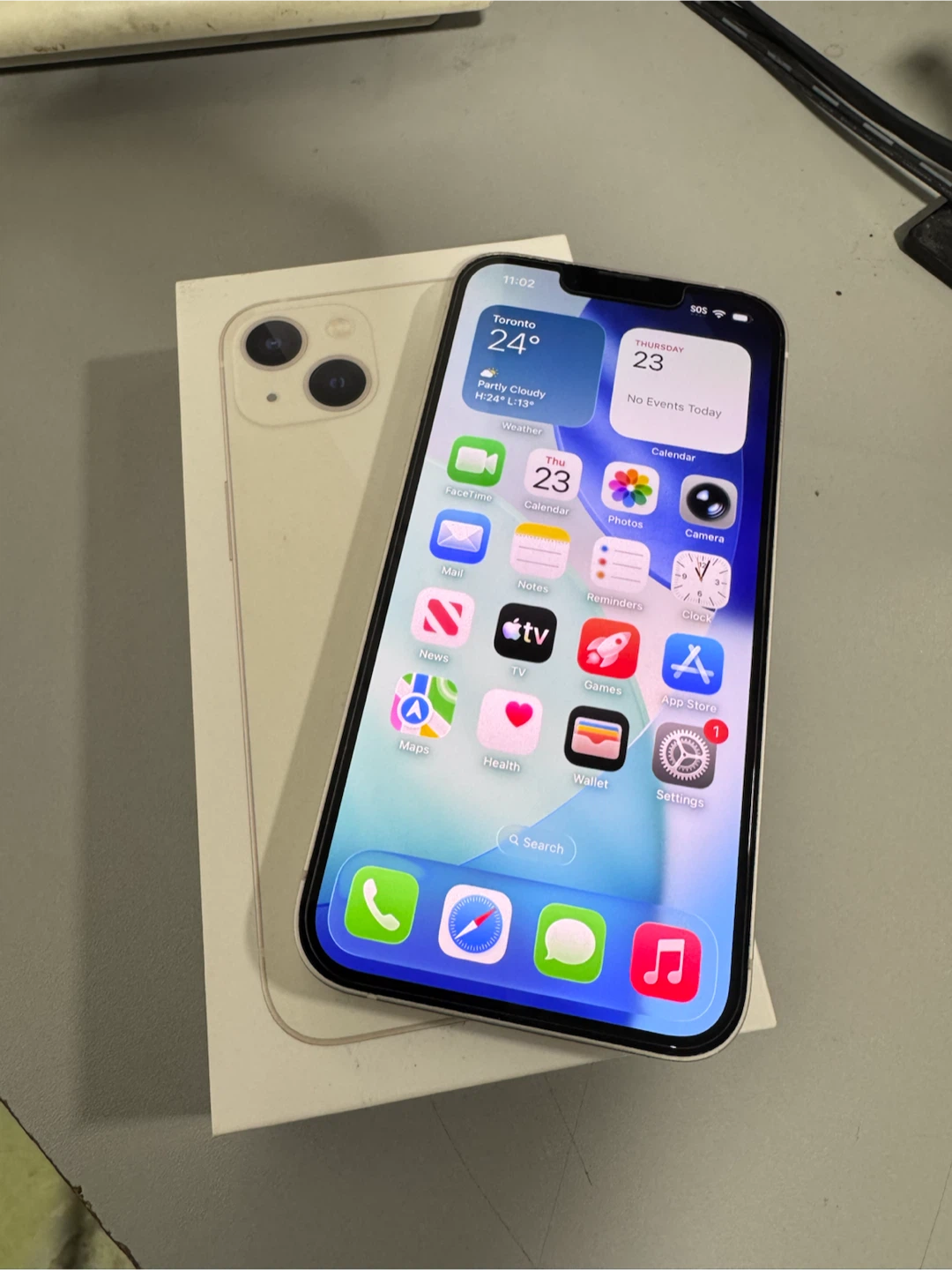iPhone 13 128gb rose white