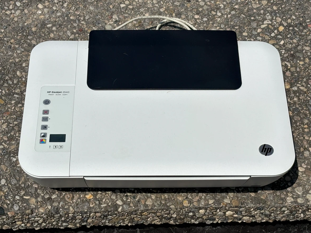 HP Deskjet 2540 Printer And Scanner.