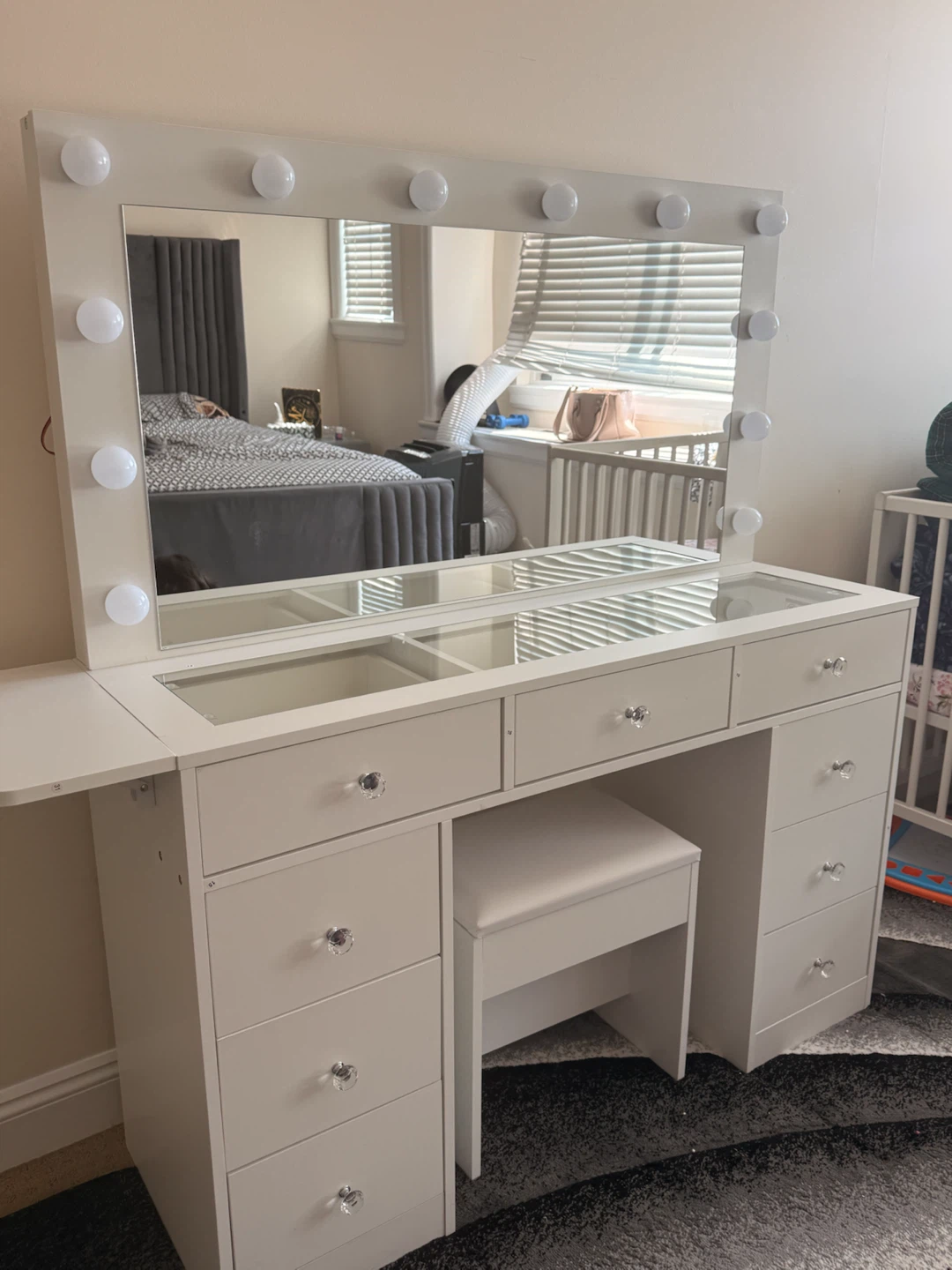 White Vanity Set with Lighted Mirror and Stool - photo 3