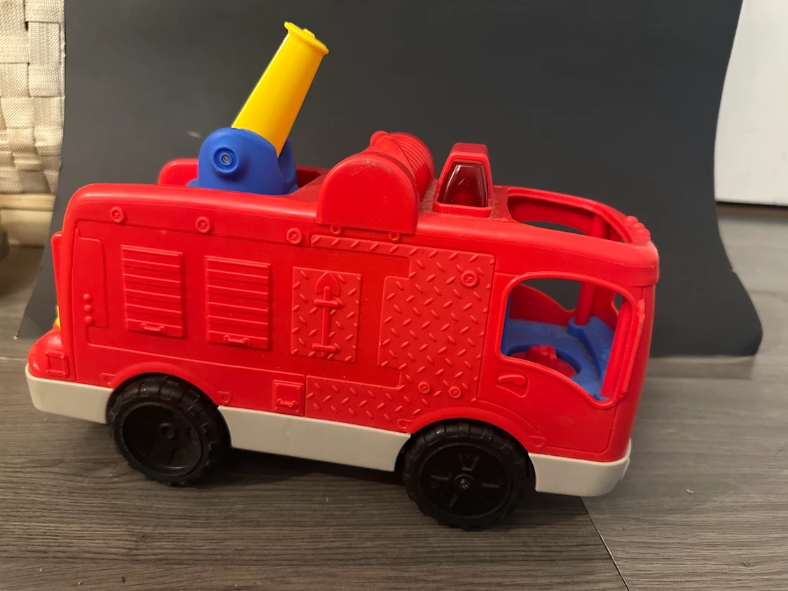 Fisher-Price Little People School Bus & Fire Truck - photo 3