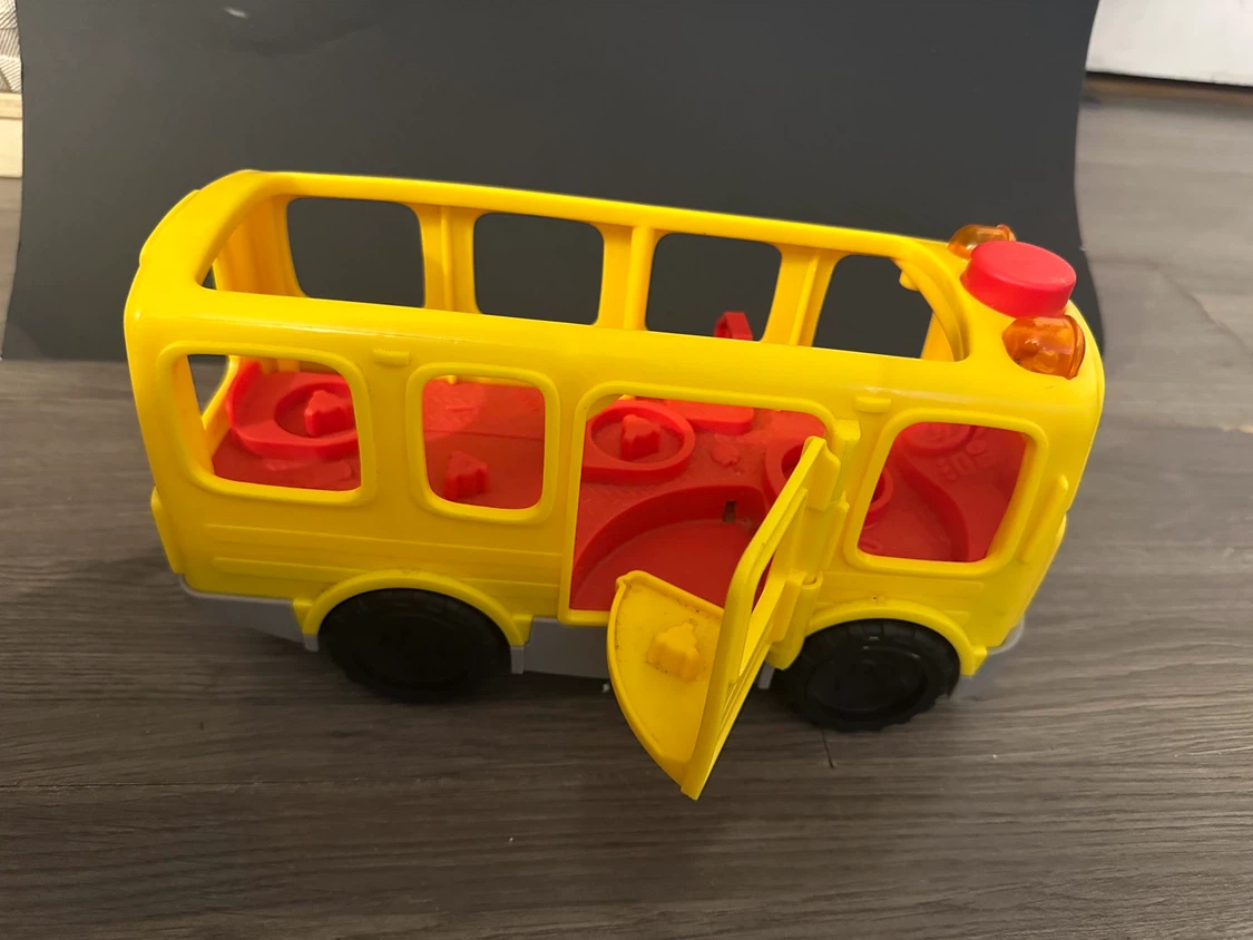 Fisher-Price Little People School Bus & Fire Truck - photo 5