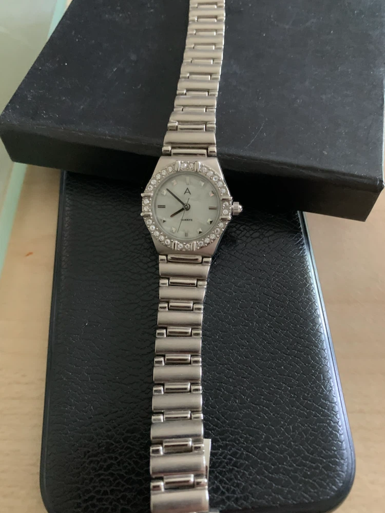 Women's Quartz Watch with Crystal Bezel - photo 2