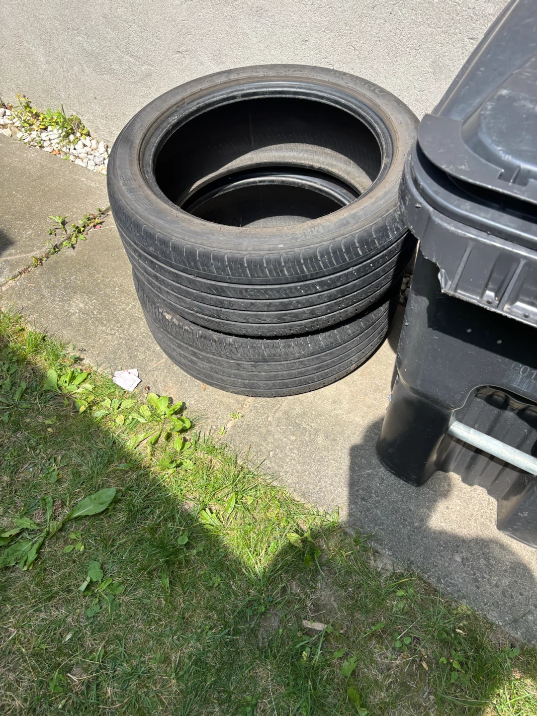 Majesty Solus Tire 225/45R17 91V