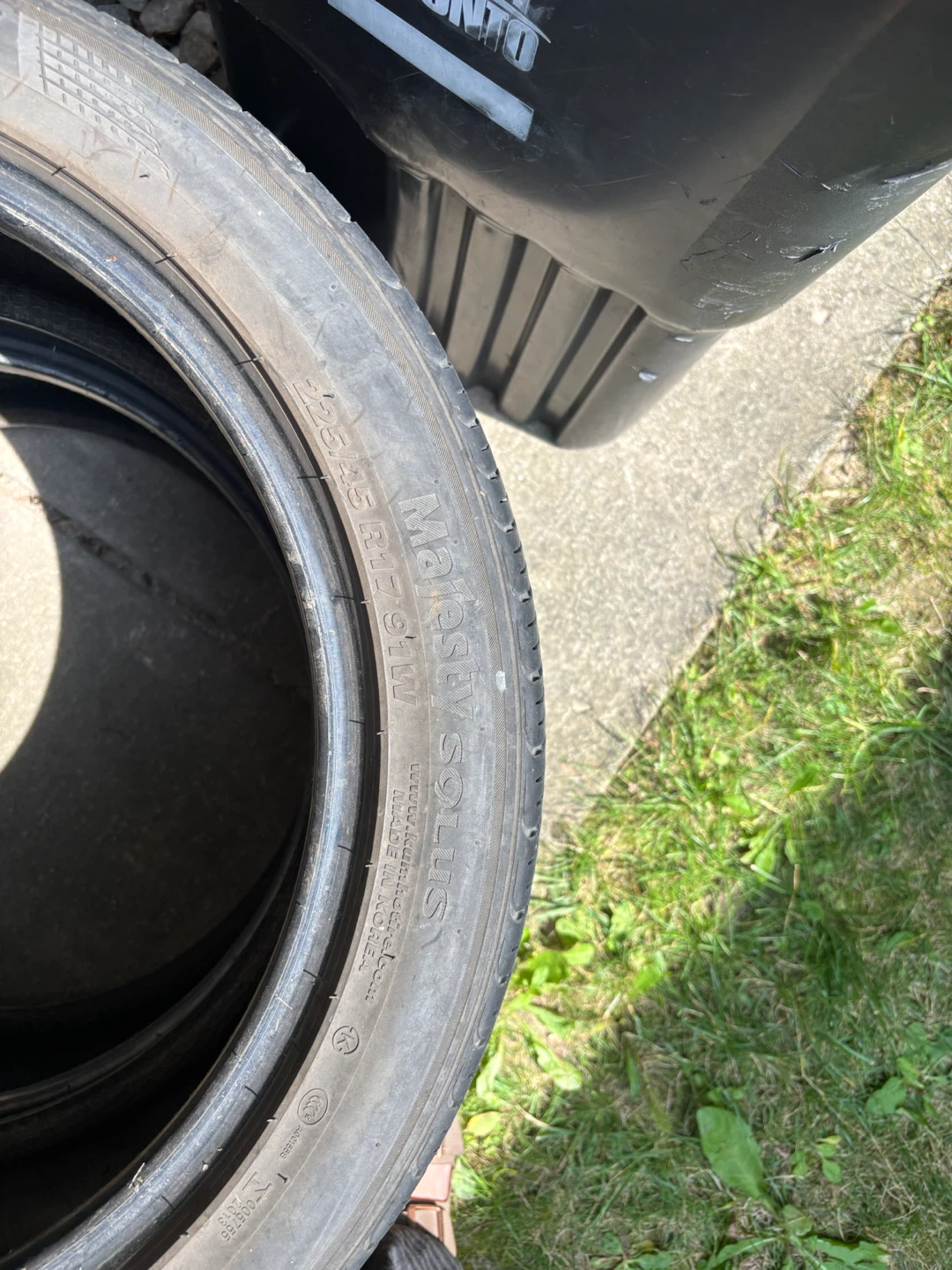 Majesty Solus Tire 225/45R17 91V - photo 2