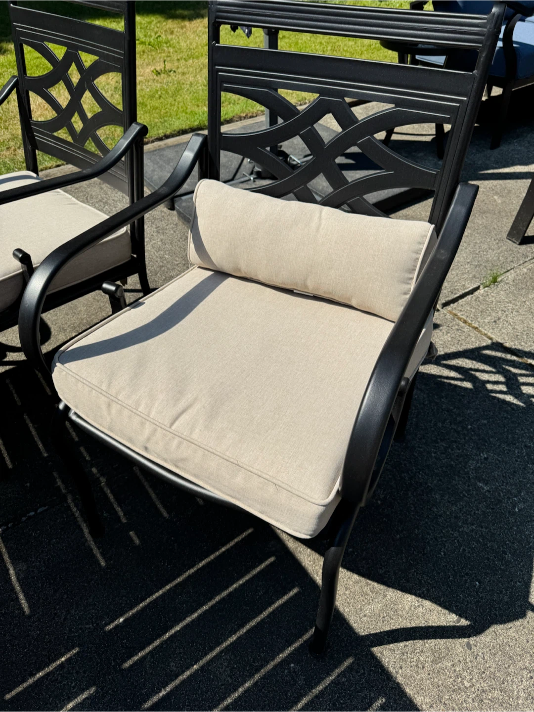 Lark Manor 8-Piece Outdoor Dining set - photo 3