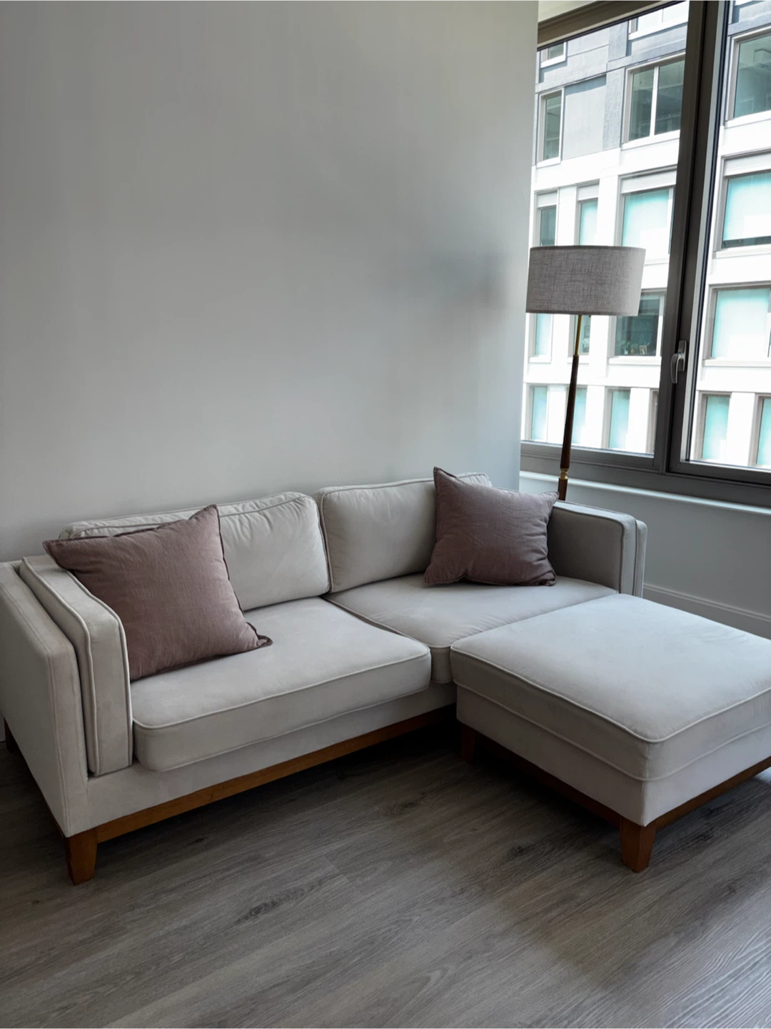 Sofa with ottoman - photo 2