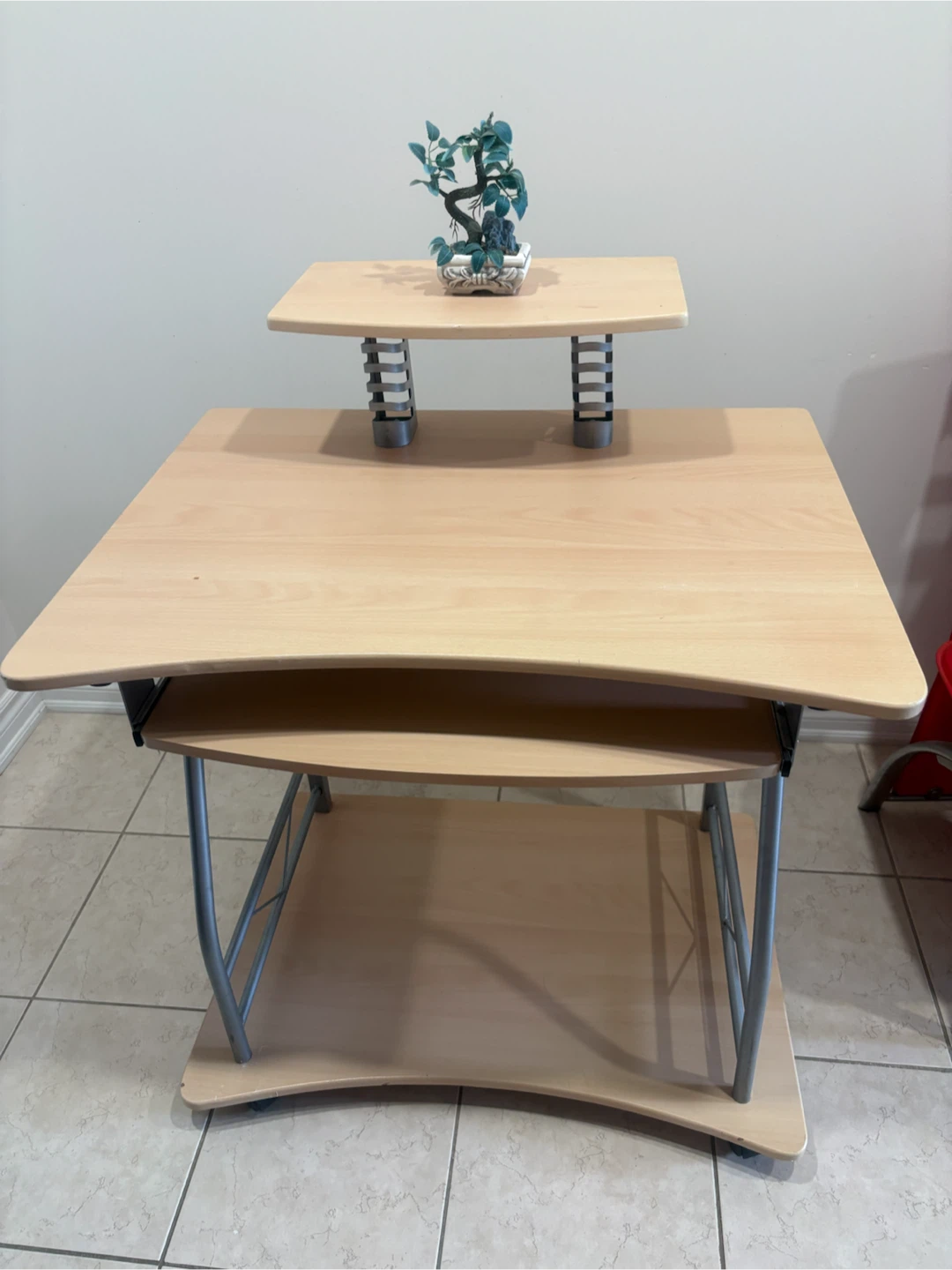 Computer Desk with Keyboard Tray