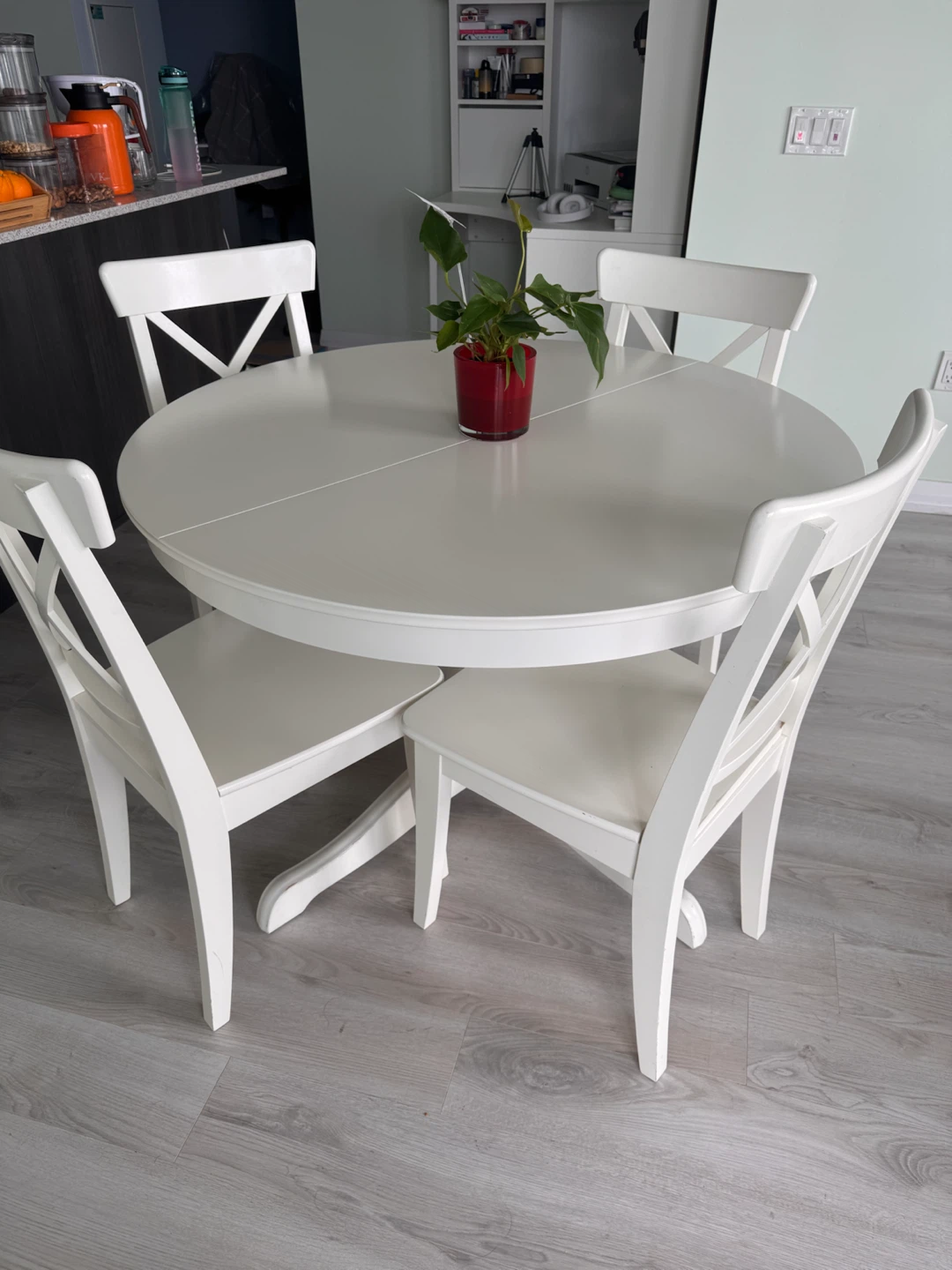 White Round Dining Table with 4 Chairs