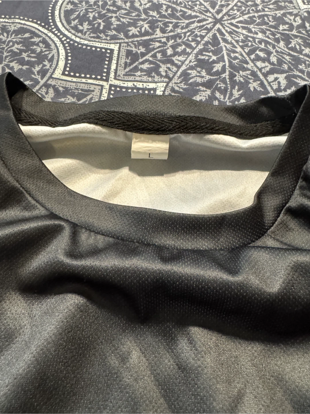 LG Men’s Paris T-Shirt - $2 - photo 2