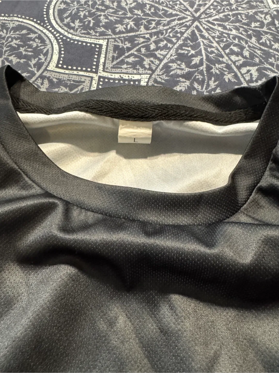 LG Men’s Paris T-Shirt - $2 - photo 2
