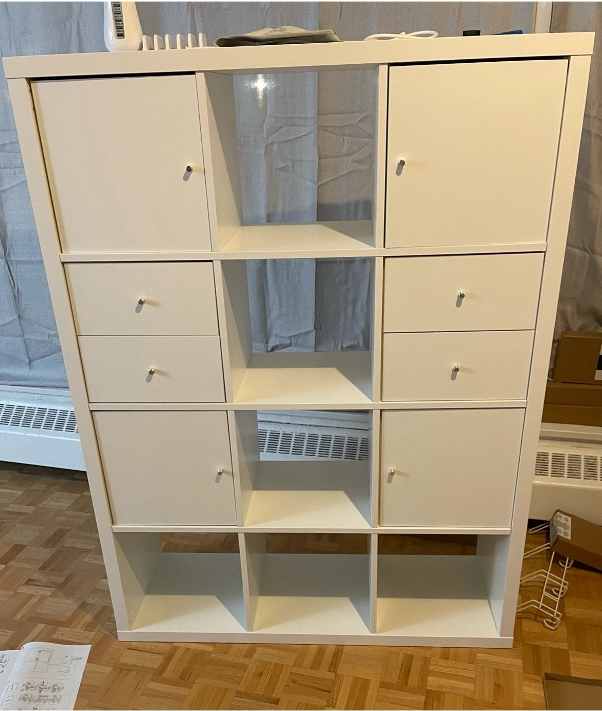 IKEA KALLAX Shelf Unit White with 6 inserts
