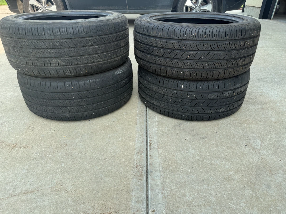 2 Continental & 2 Kumho 255/45/R19 all season tires - photo 2