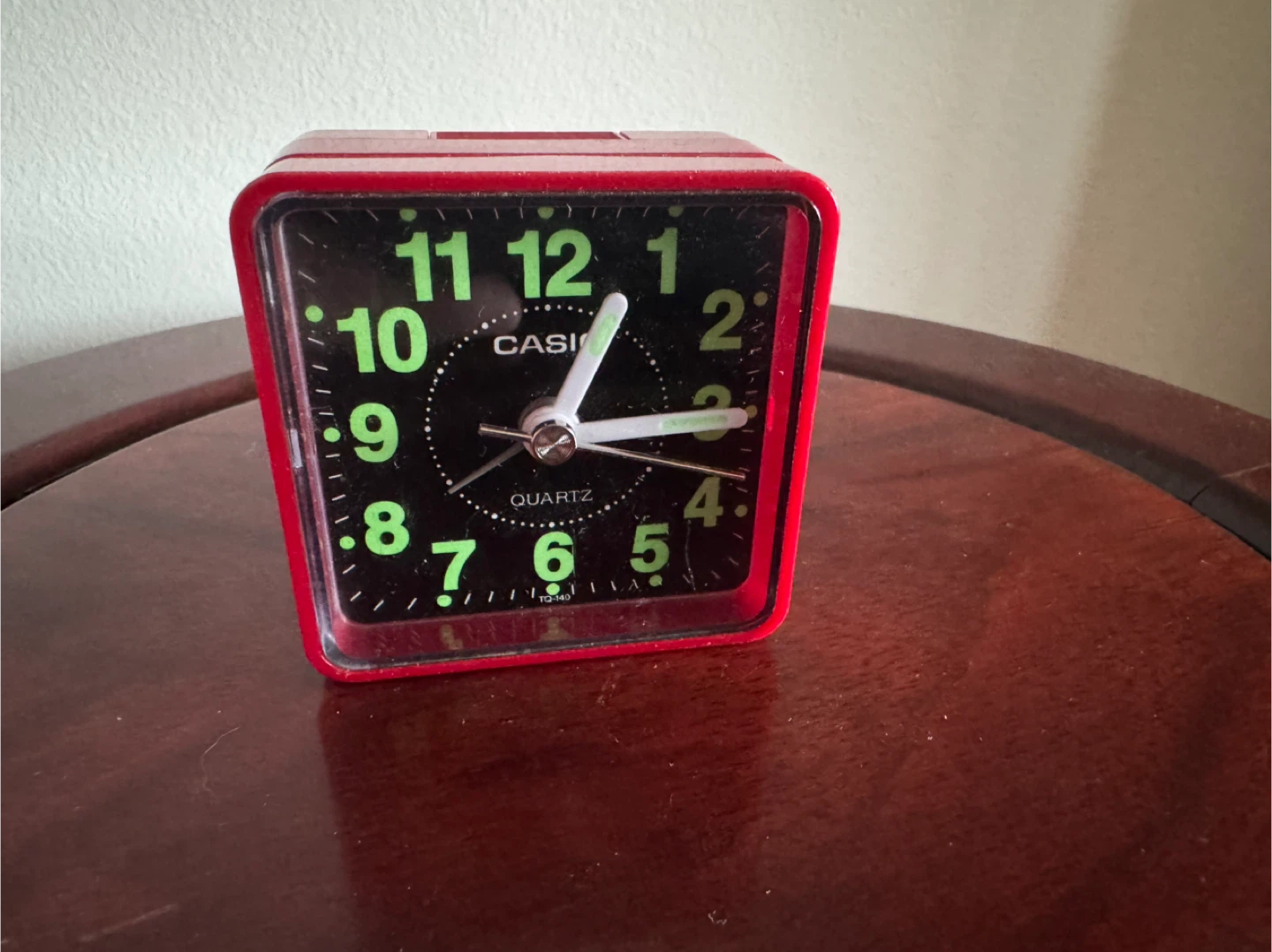 Vintage Casio Red Quartz Alarm Clock TQ-140 - photo 2