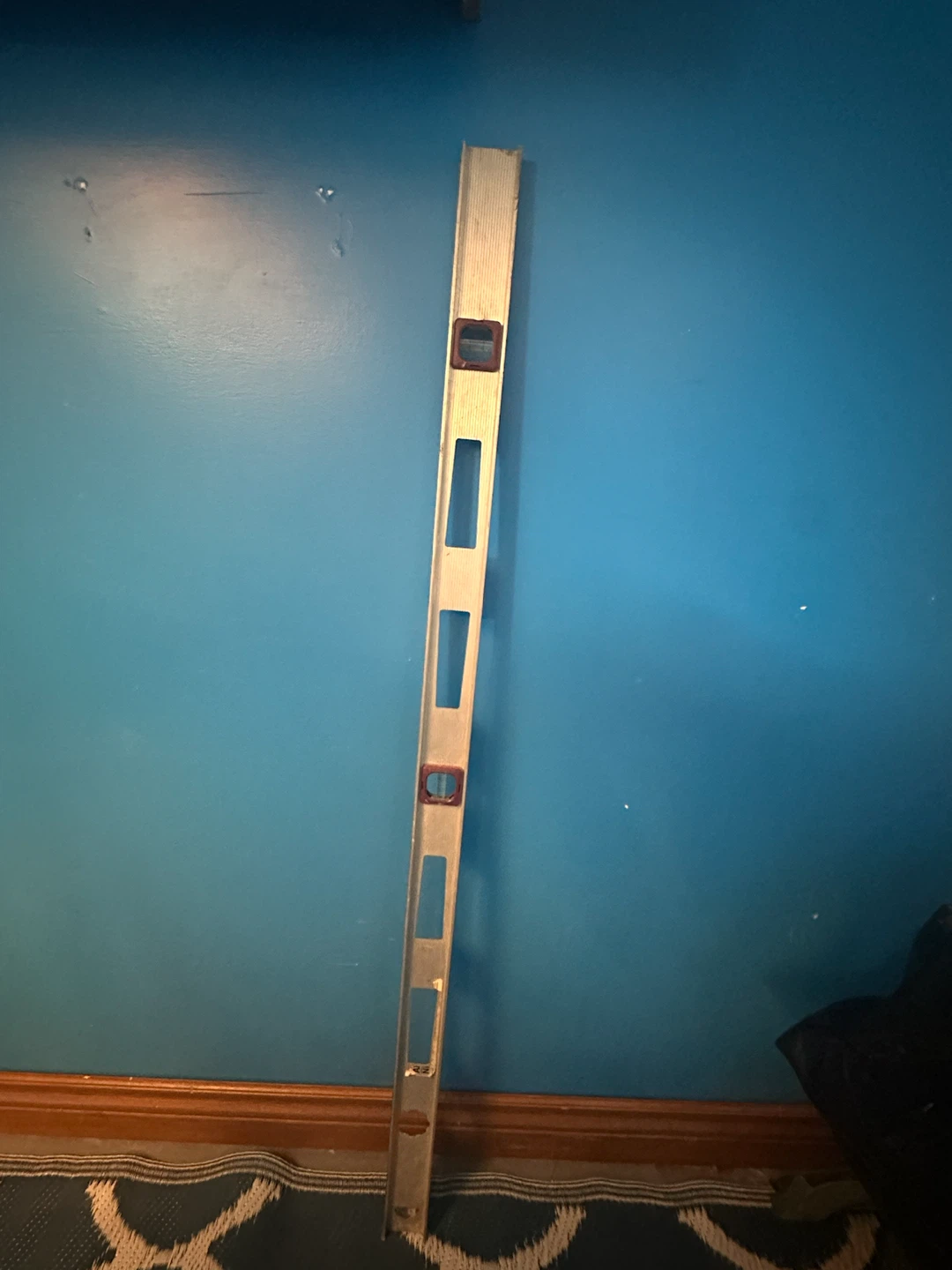 Silver Aluminium Level