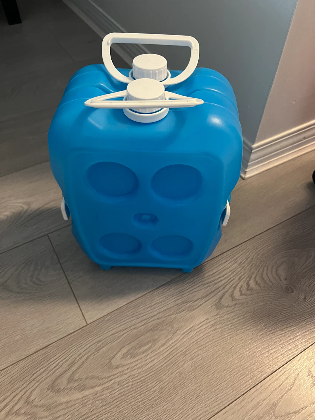 6 pack can cooler