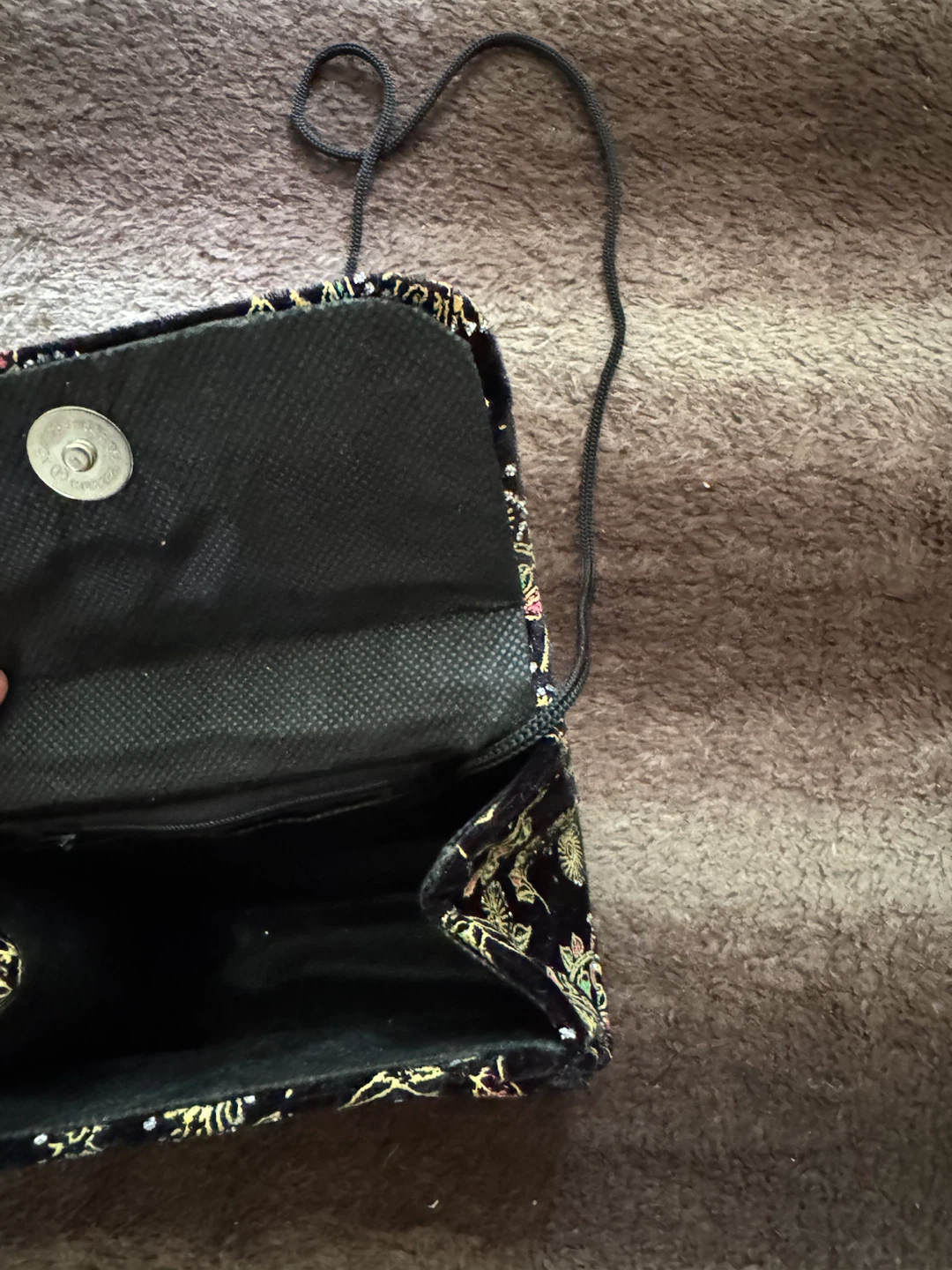 CK Black velvet purse with floral embroidery - photo 3