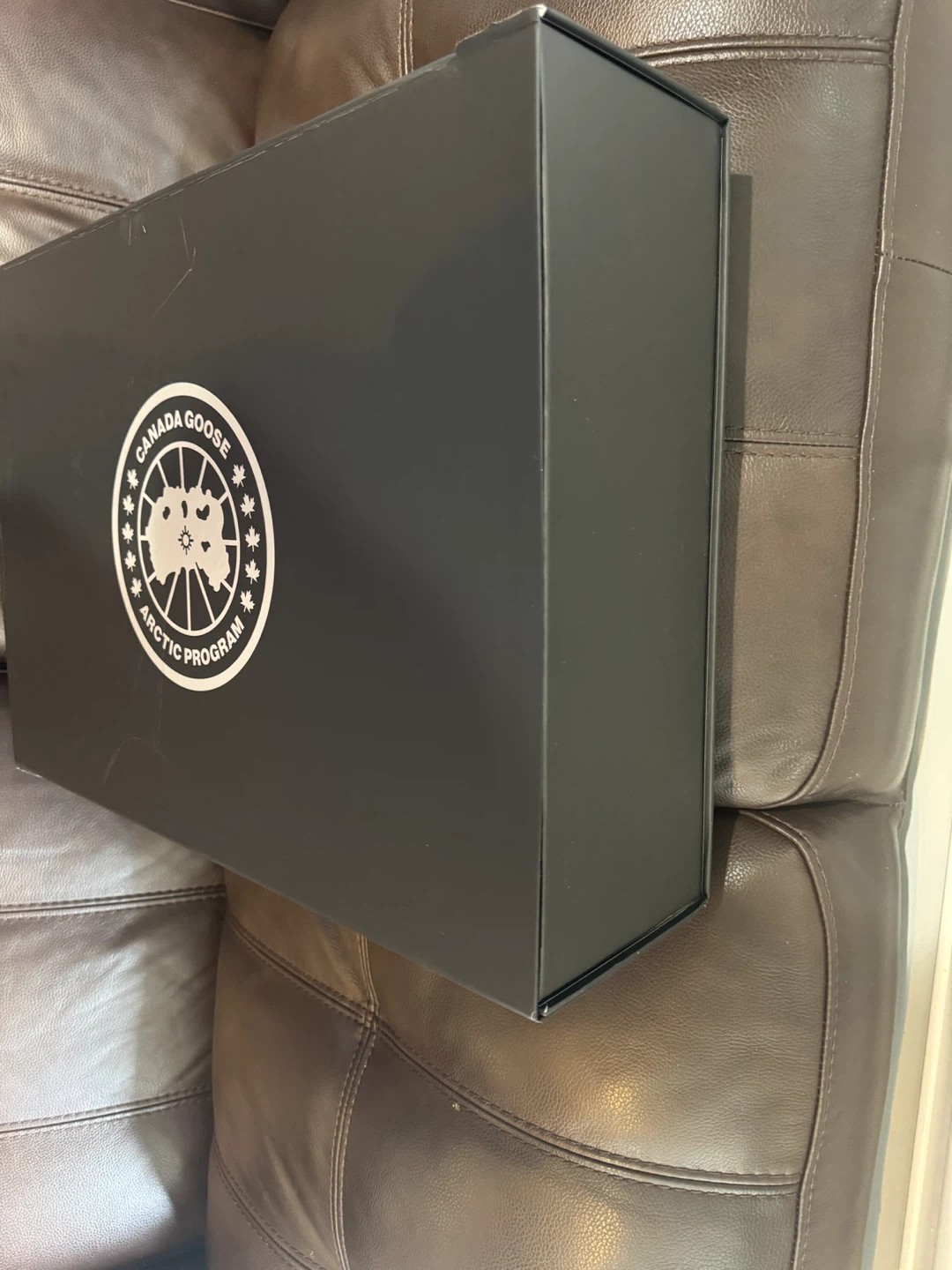 Canada Goose box - photo 2
