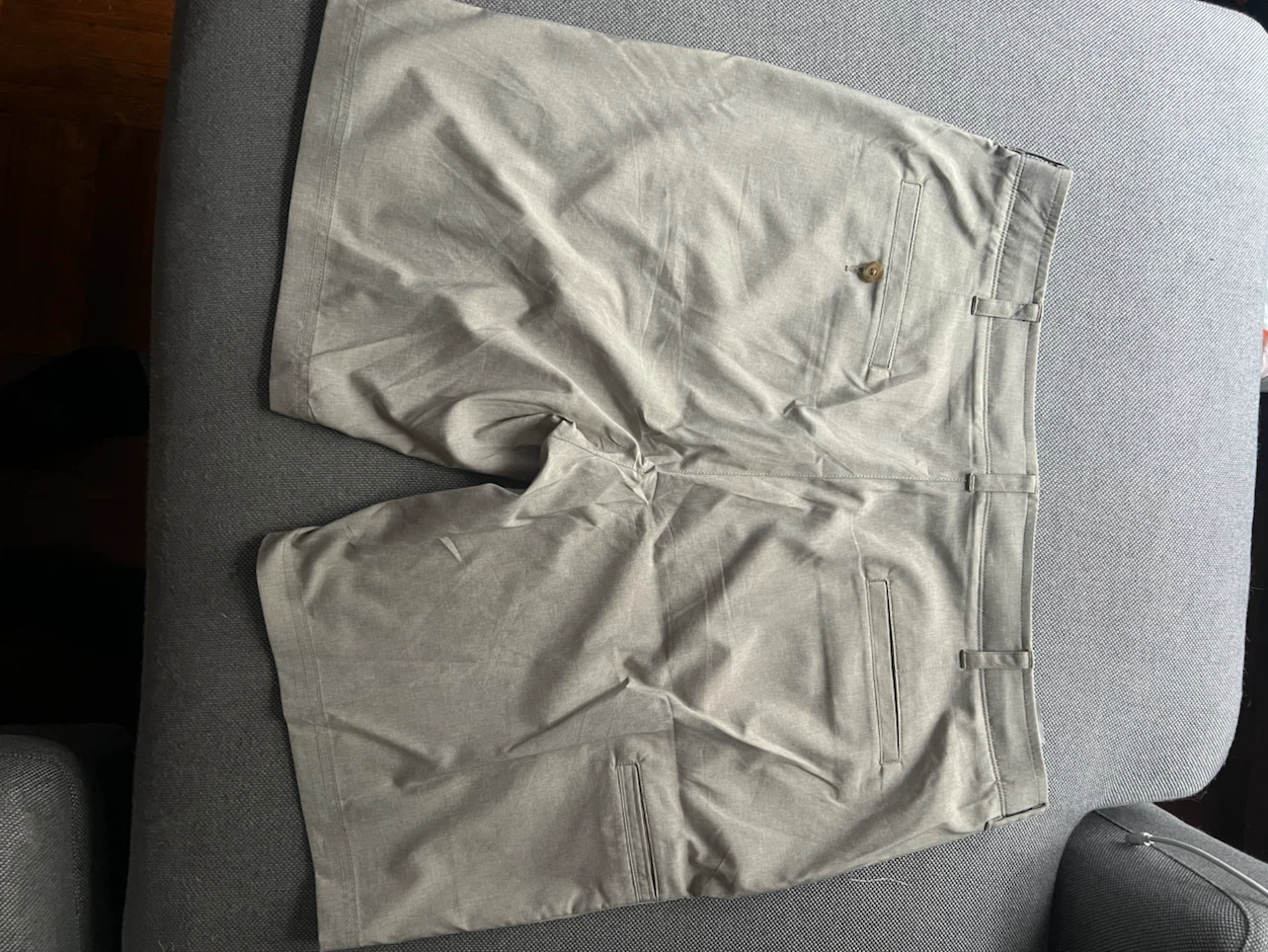 Nicklaus Men's Khaki Shorts Size 40