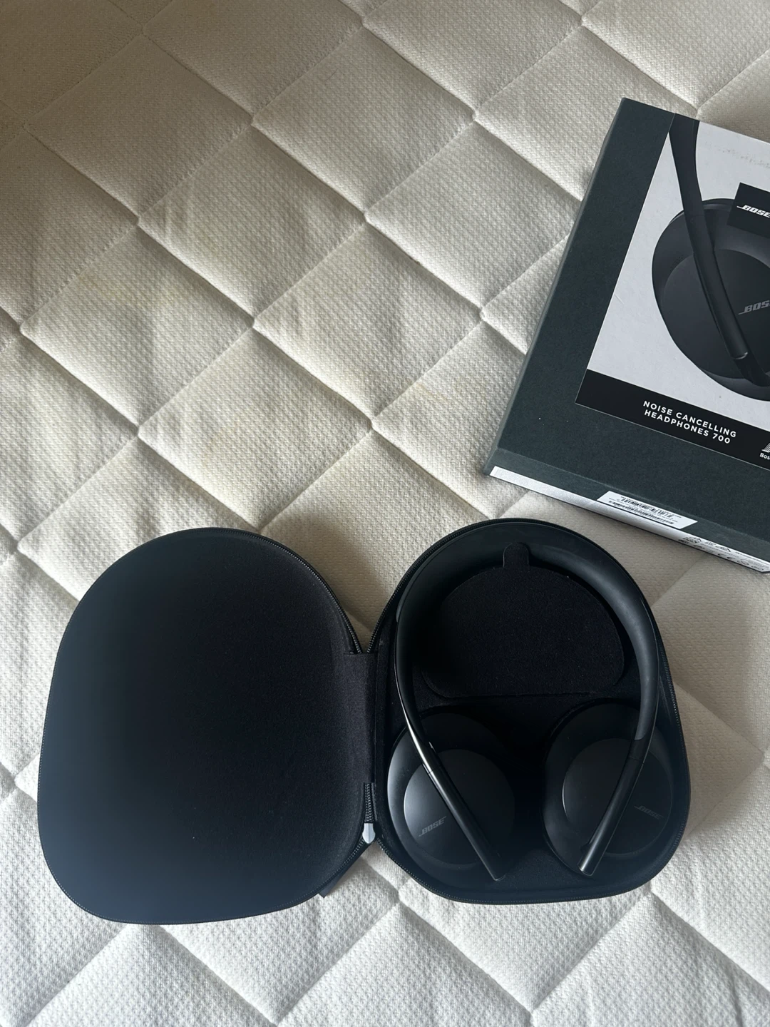 Bose Noise Cancelling Headphones 700 - photo 3