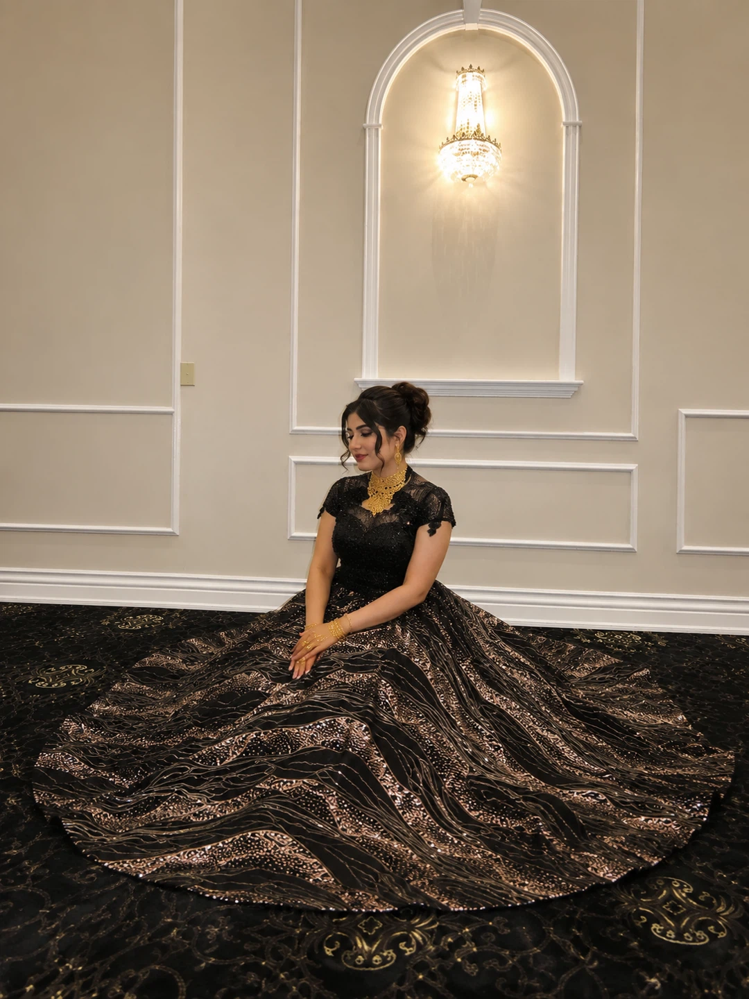 Black sequined ball gown - photo 3