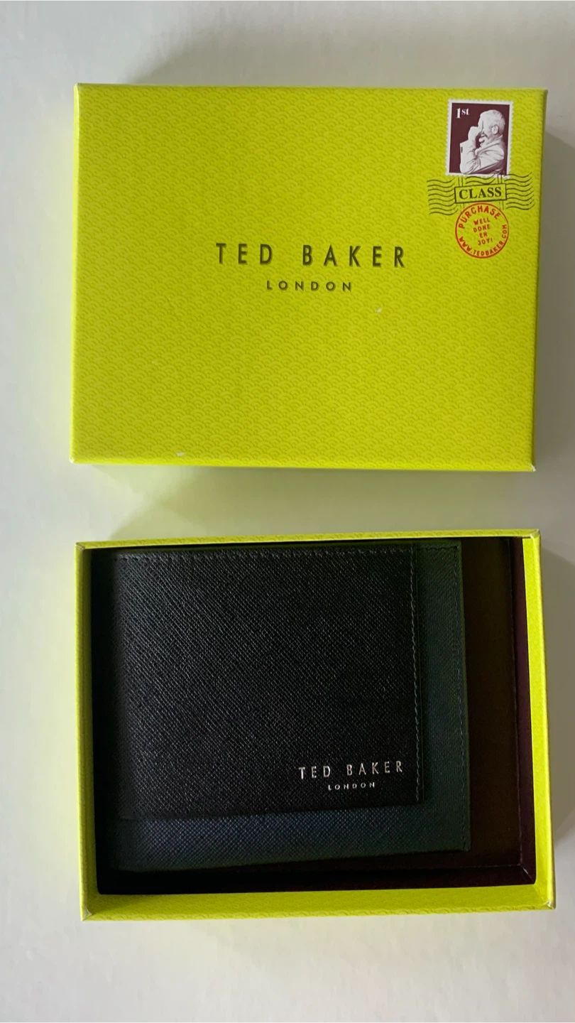 Ted Baker Men’s Saffiano Leather Wallet
