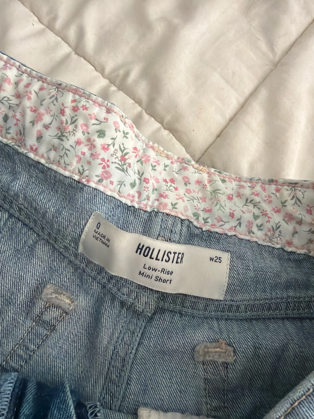 Hollister Low-Rise Mini Shorts - photo 3