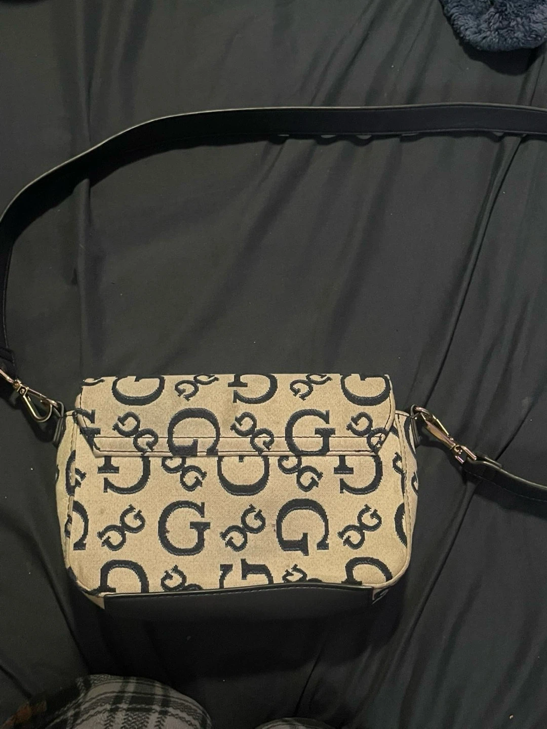 Guess shoulder bag with all-over G logo pattern - photo 4
