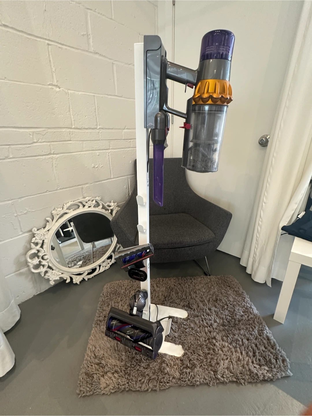 Dyson Cordless Vacuum Cleaner Docking Station - photo 2