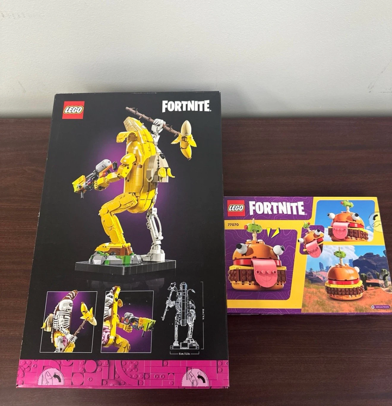 LEGO Fortnite Peely Bone & Durr Burger Building Sets - photo 2