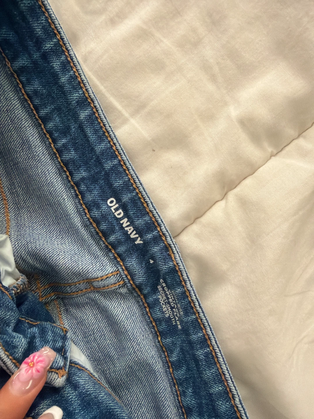 Old Navy Cropped Flare Jeans Size 4 - photo 3