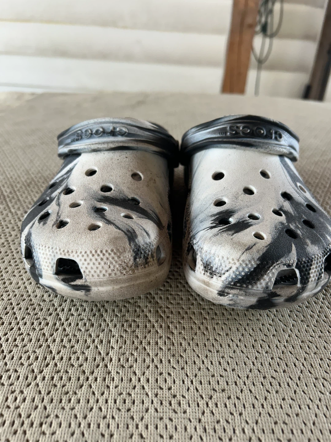 Crocs Marbled Clogs Size 5