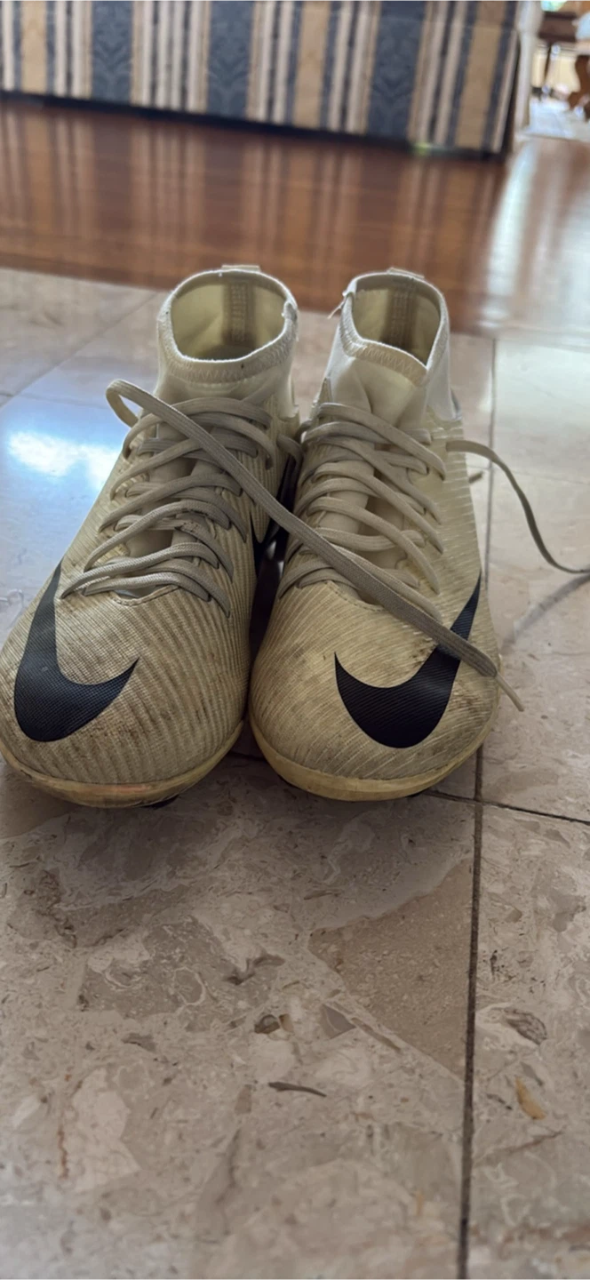 Nike Mercurial Superfly 9 size 5.5