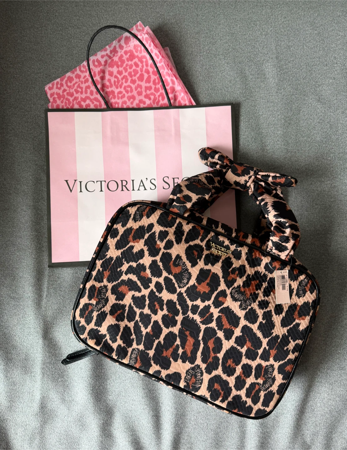 NEW Victoria's Secret Leopard Travel Toiletry Cosmetic Bag