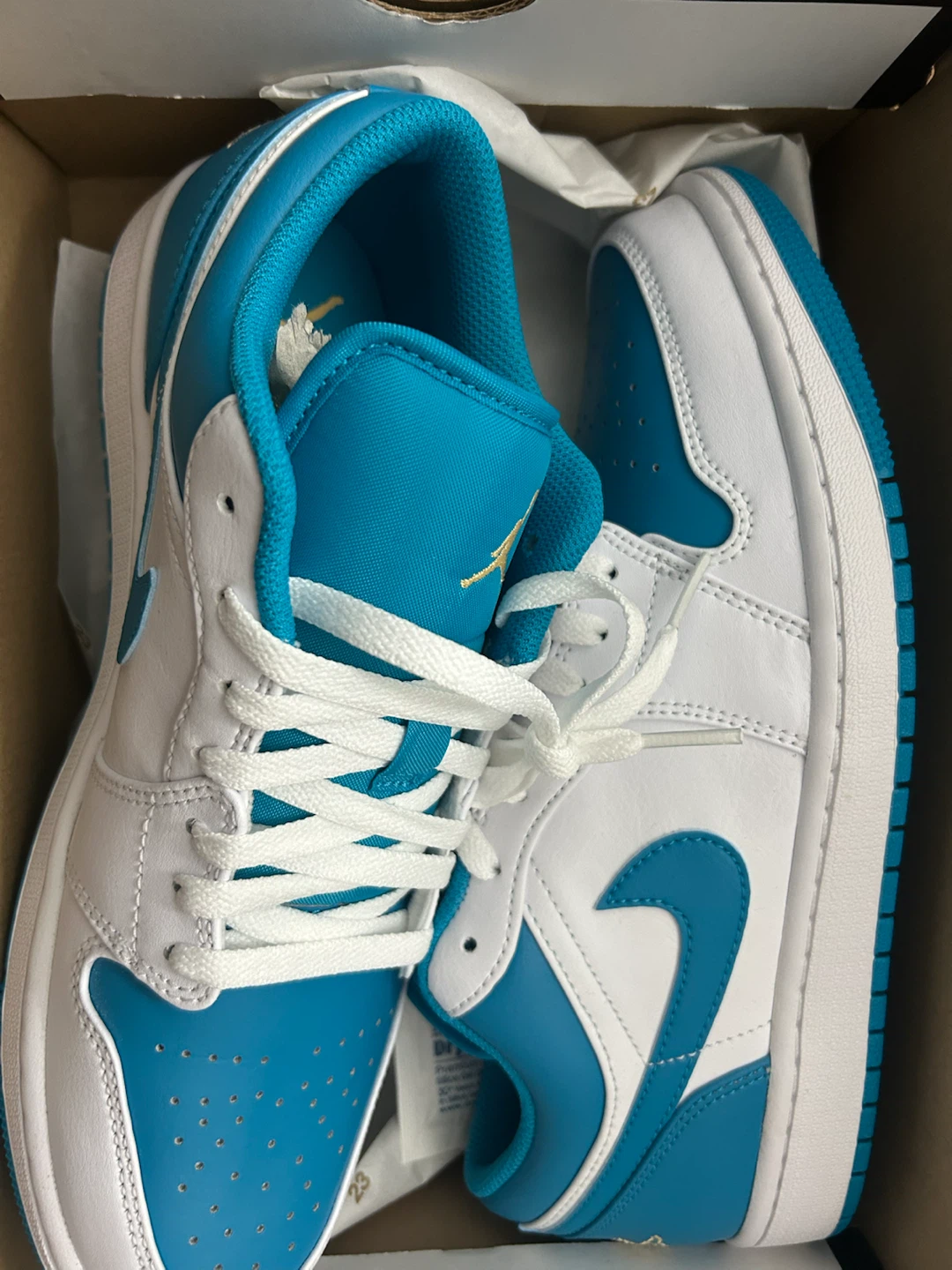 Air Jordan 1 Low "Celestial Gold-Aquatone" - photo 2