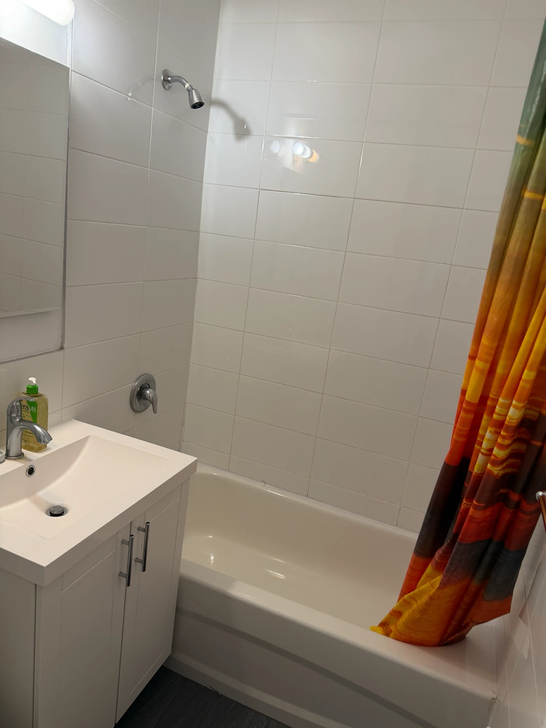 Private room for rent is available - photo 4