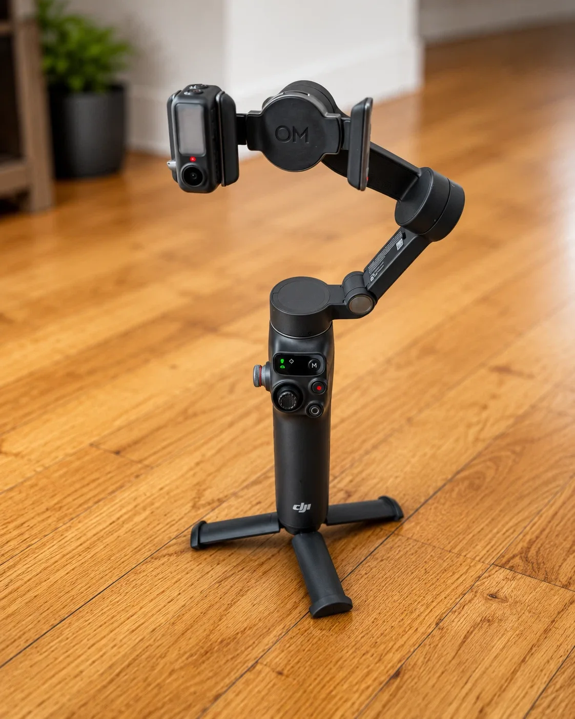 DJI OM 7 Gimbal for Smartphones