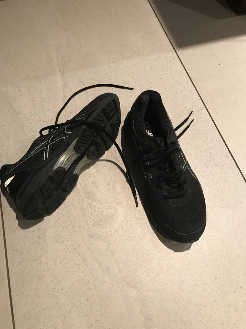 ASICS Black Running Shoes - as good as new - photo 2
